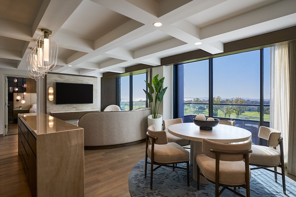 Suite, 2 Bedrooms, Ocean View - Photo 1