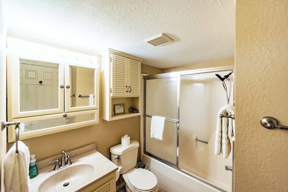 House, Multiple Beds, Pool Access (Serenity Now) photo 3