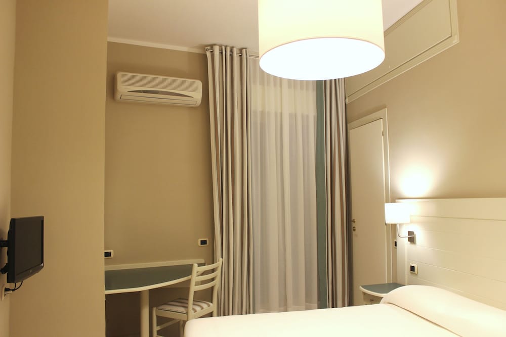 Classic Double Room, Balcony - Photo 1