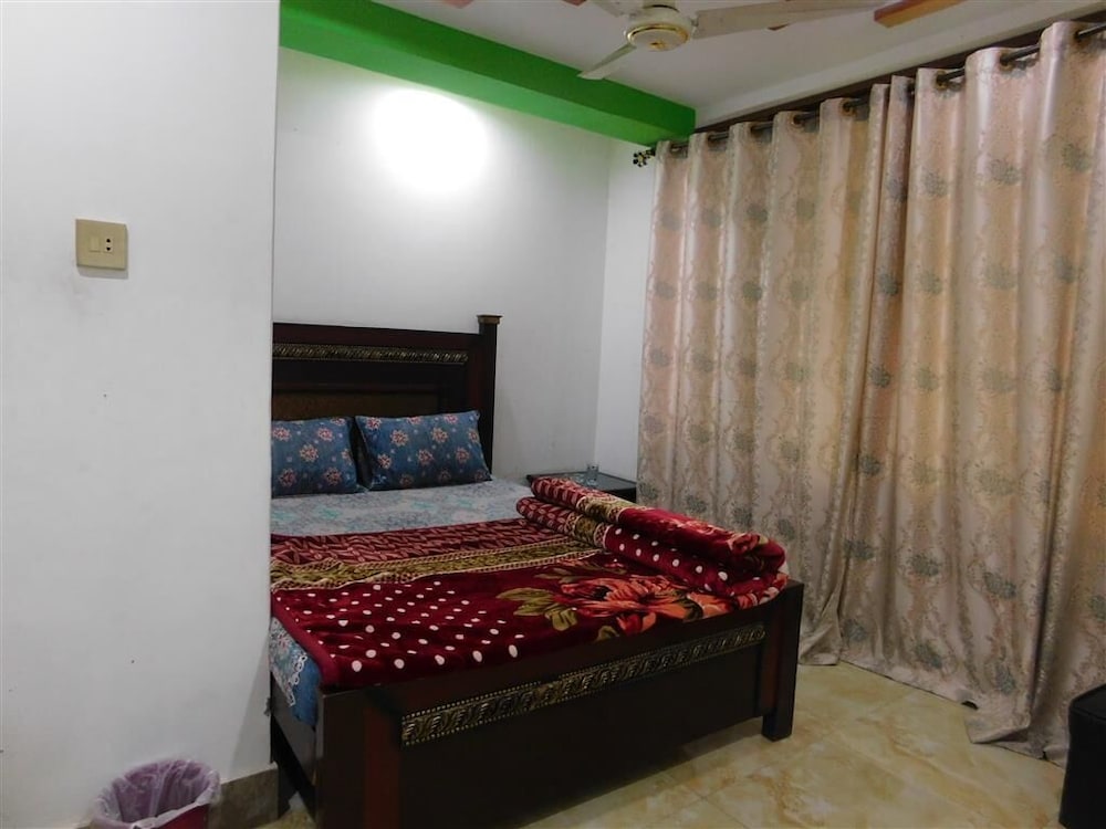 Standard Double Room - Photo 2