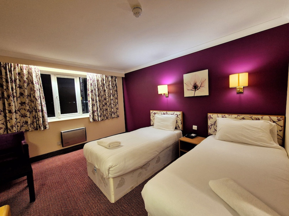 Standard Twin Room - Photo 5