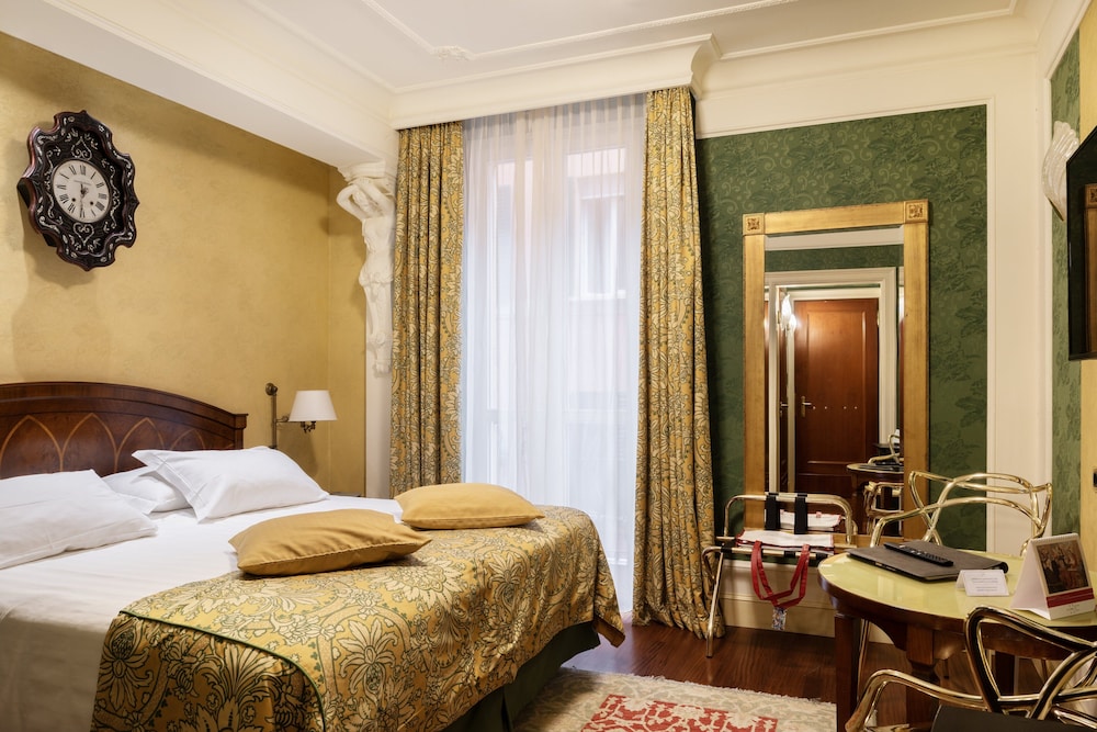 Classic Double or Twin Room - Photo 1
