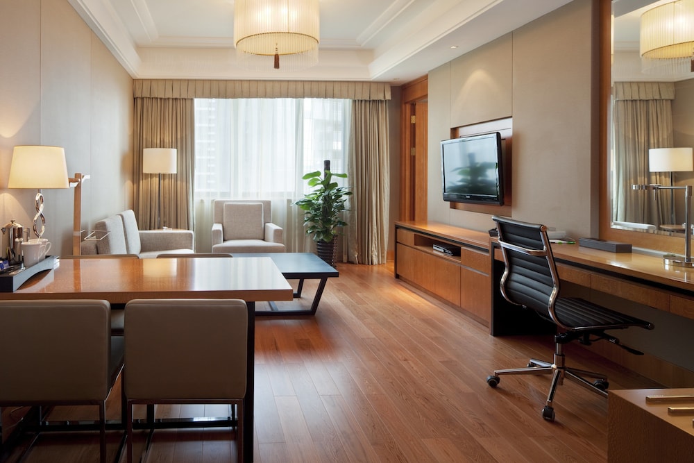 Suite, 1 Bedroom, Kitchen (Living Dining Meeting) photo 3