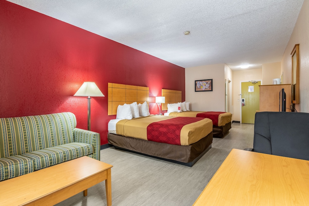 Efficiency, Room, Multiple Beds, Non Smoking - Photo 3