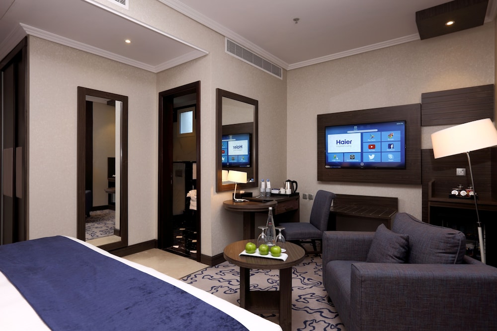 Classic King Room photo 2