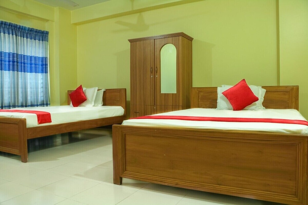 Family Quadruple Room, City View photo 1
