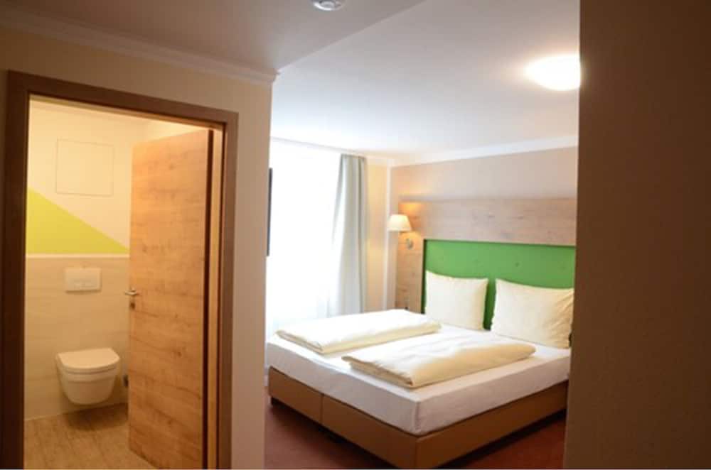 Standard Double Room photo 2