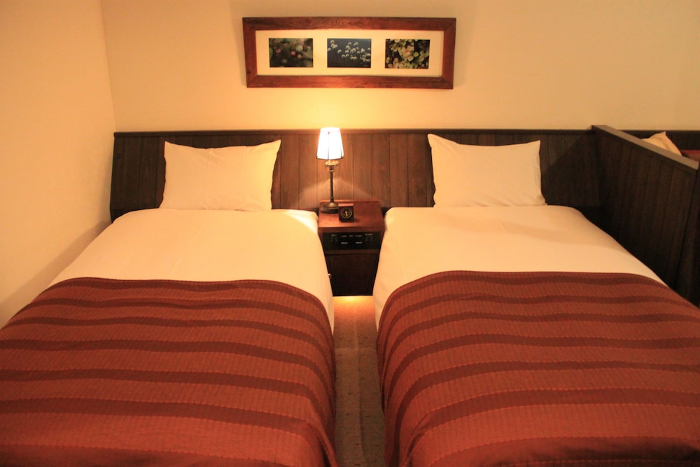Twin Room, Multiple Beds, Non Smoking, Mountain View - Photo 6