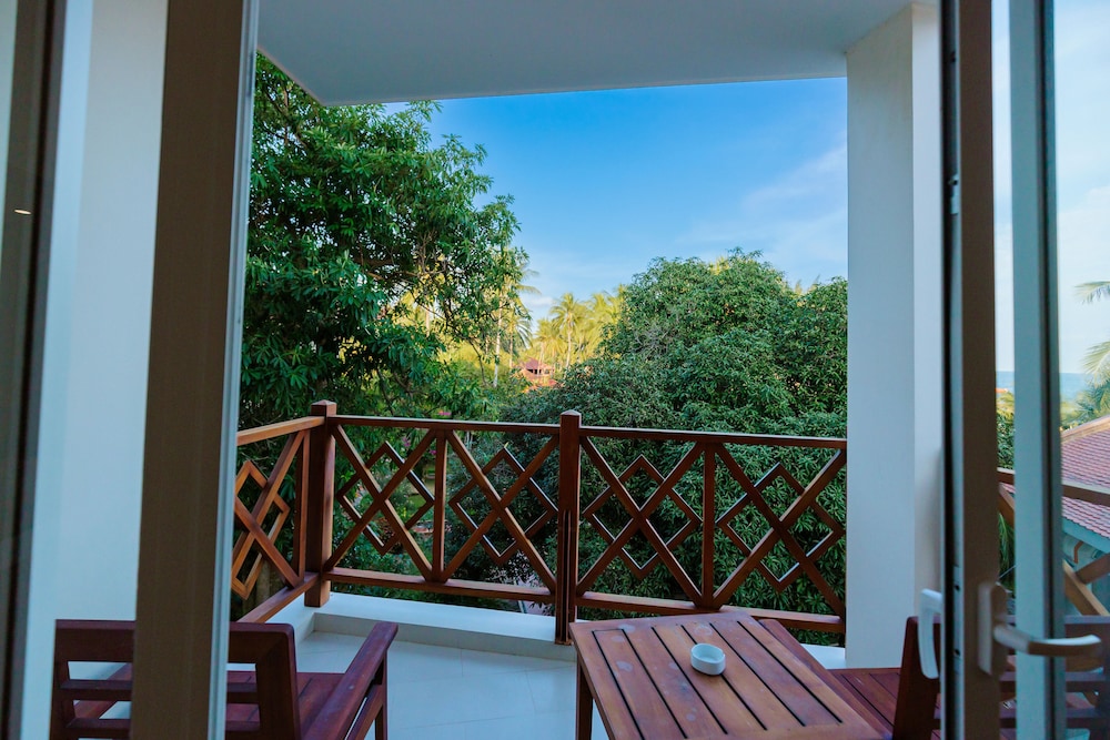Deluxe Room, Garden View photo 3