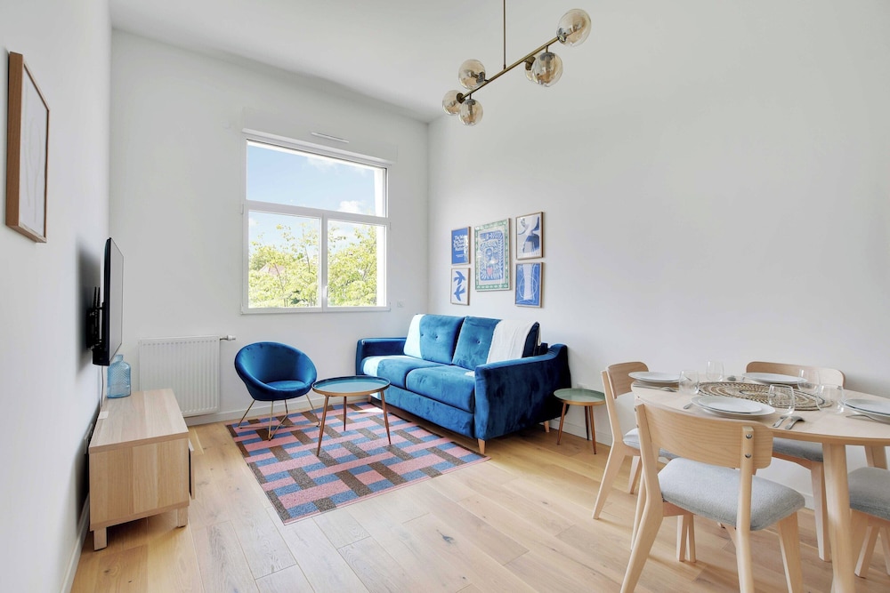 Apartment photo 1