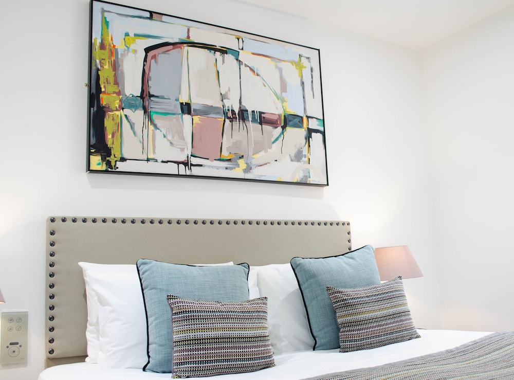 Executive One Bedroom Suite with Terrace photo 2