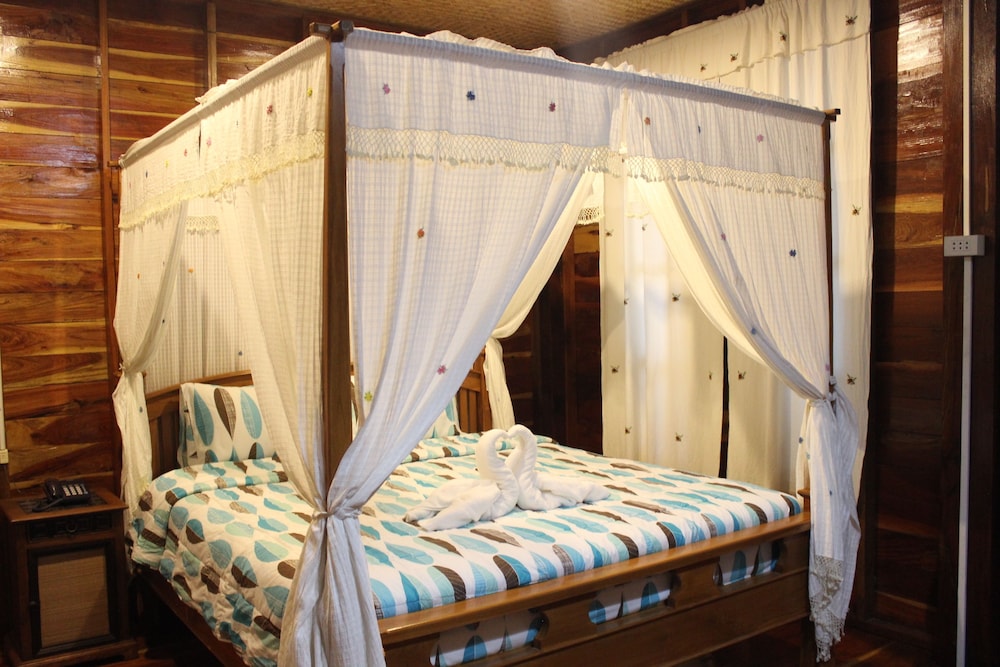 2 Bedrooms Family Bungalow