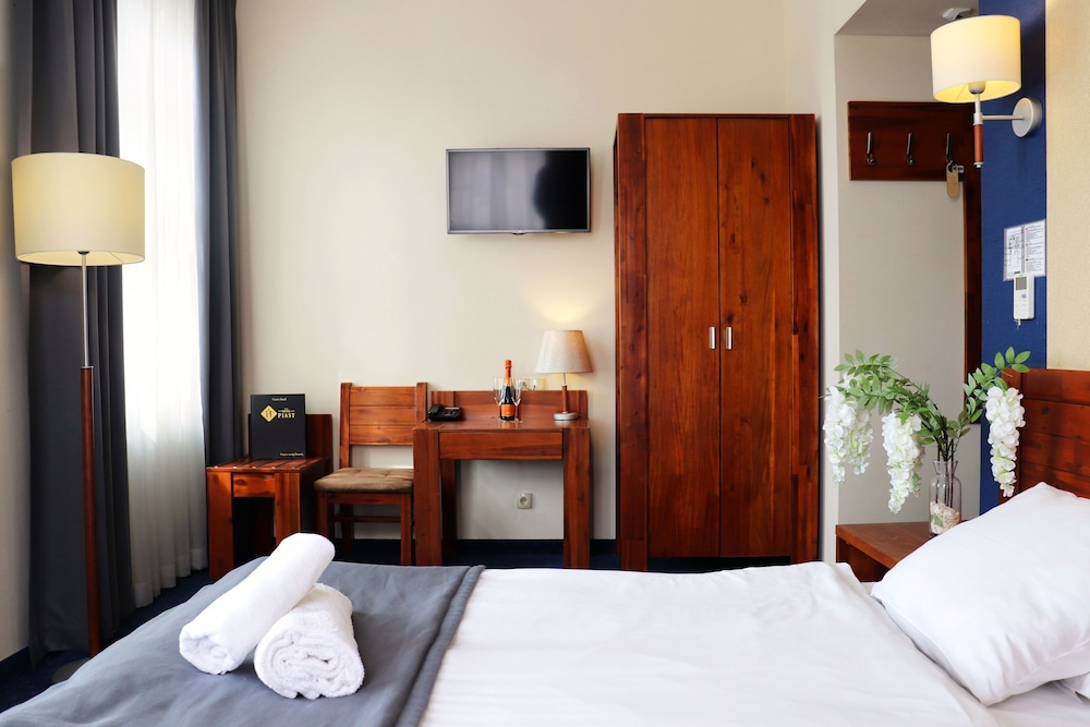 Double Room - Photo 6