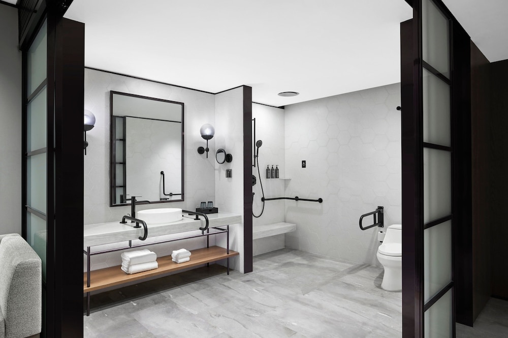 Premium Room, 2 Double Beds, Balcony - Photo 4