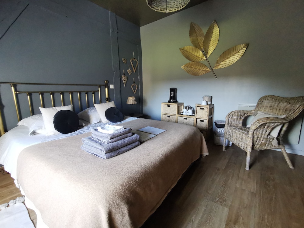 Room (Chez Louise) photo 1