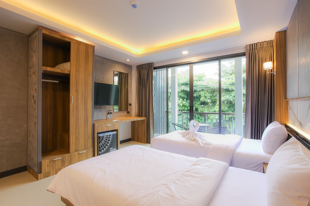 Deluxe Grand Twin Bed With Balcony photo 2