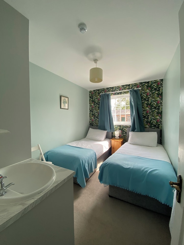 Snowdrop Cottage (No1) photo 2