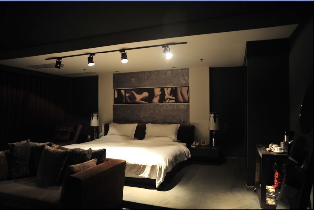 Romantic Room (Mainland Chinese Citizen Only) photo 2
