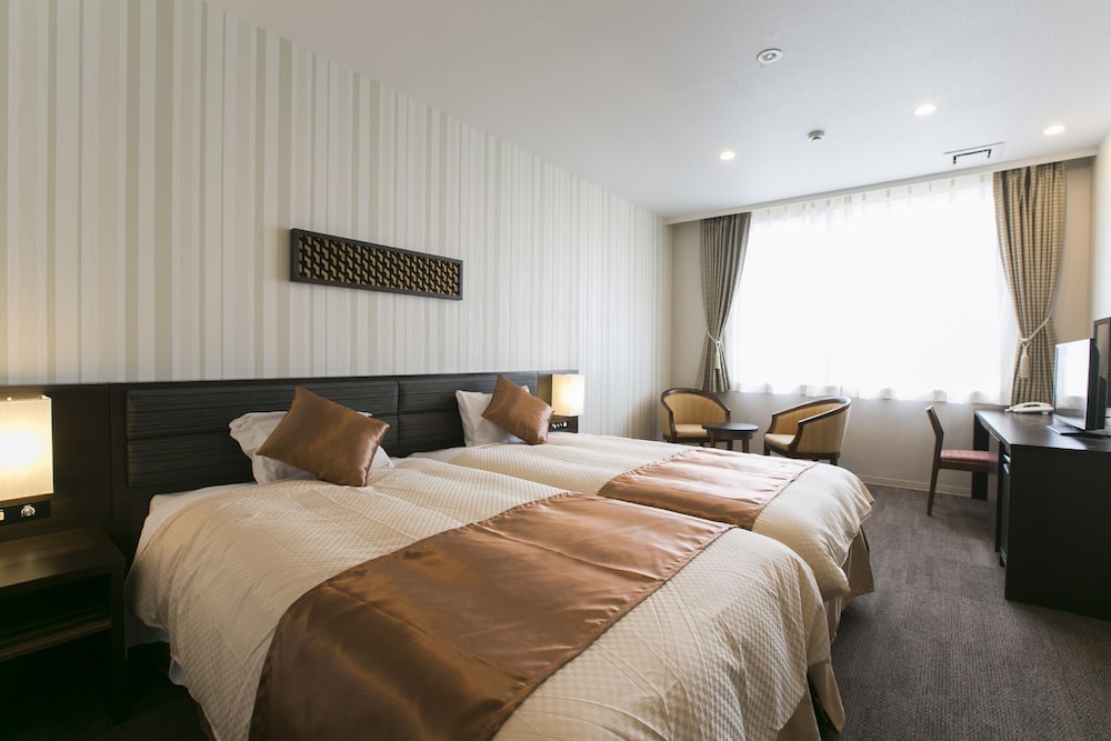 New Wing Twin Room, Non Smoking photo 3