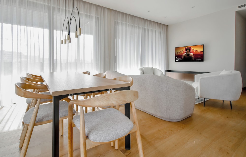 Superior Apartment, Mountain View