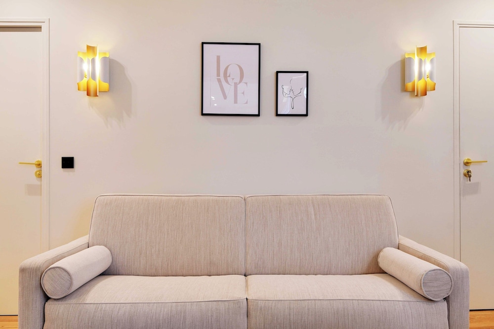 Apartment photo 1