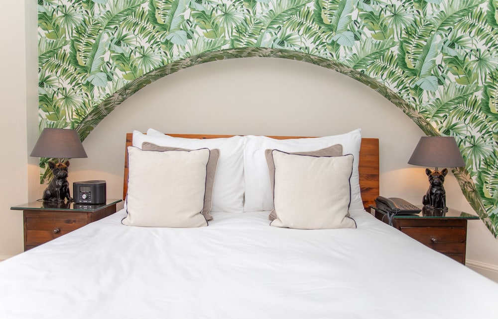 Deluxe Double Room, Ensuite (Juniper)