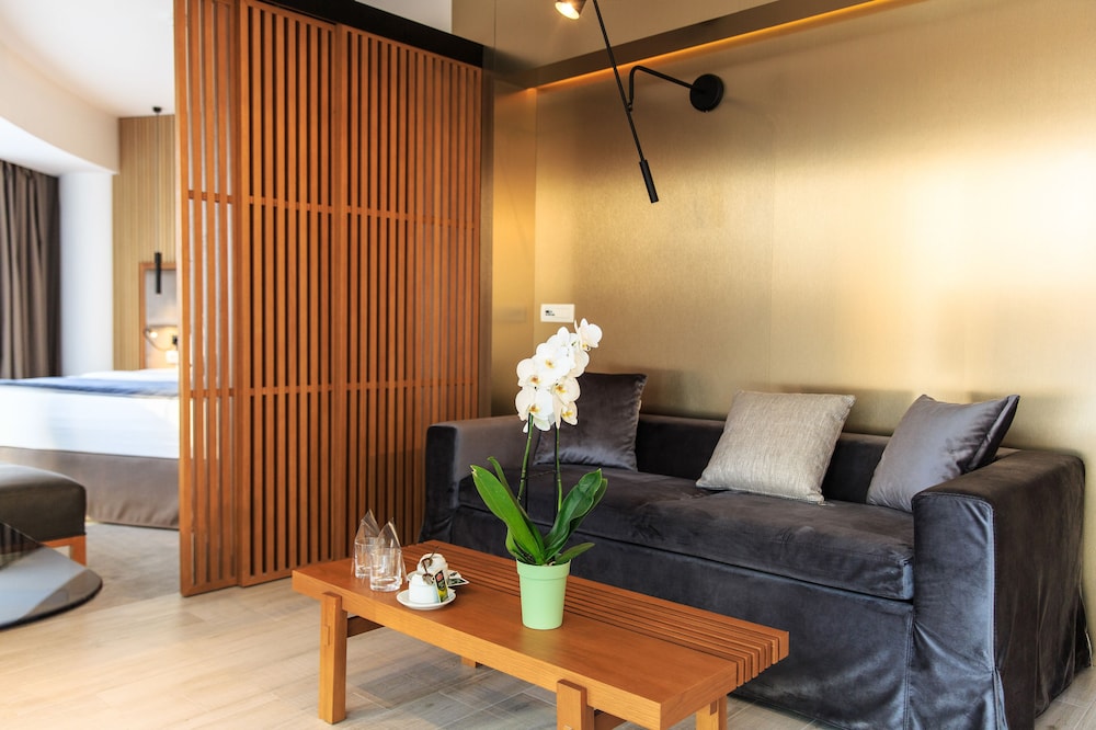 Standard Studio Suite, Terrace, City View photo 3