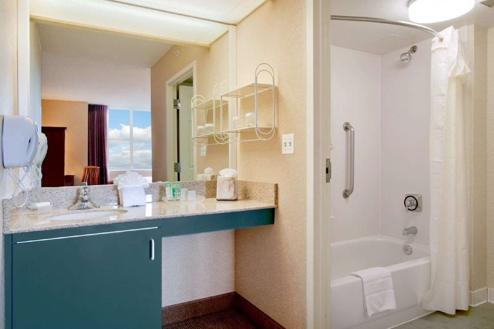 Suite, 2 Double Beds - Photo 4