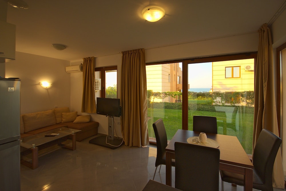 Apartment, 1 Bedroom, Garden Area photo 1