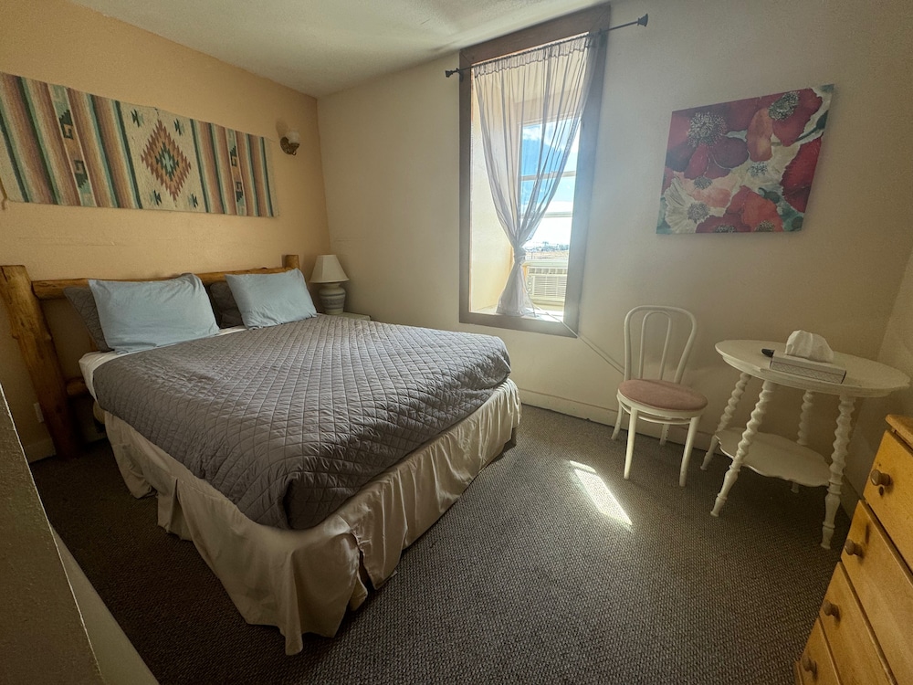 Economy Room photo 3