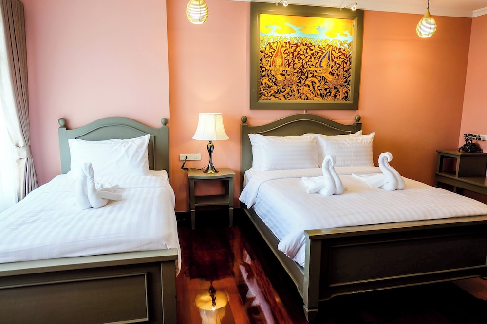 Deluxe Triple Room, Multiple Beds, Accessible, Non Smoking photo 3