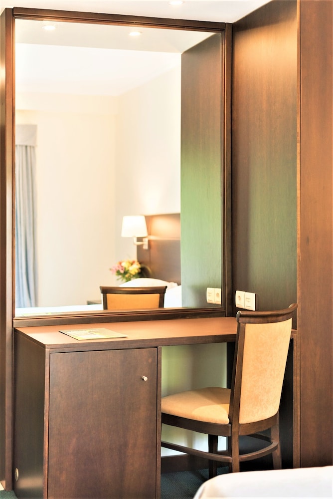 Double Room, River View - Photo 2