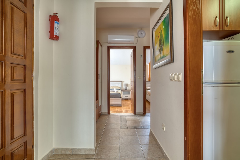 Panoramic Apartment - Photo 1