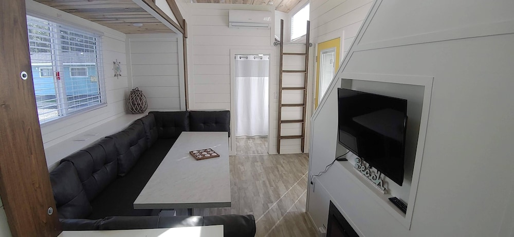 Family House, Multiple Beds