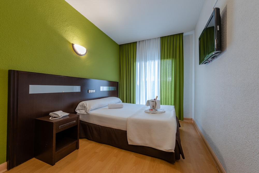 Double or Twin Room photo 2