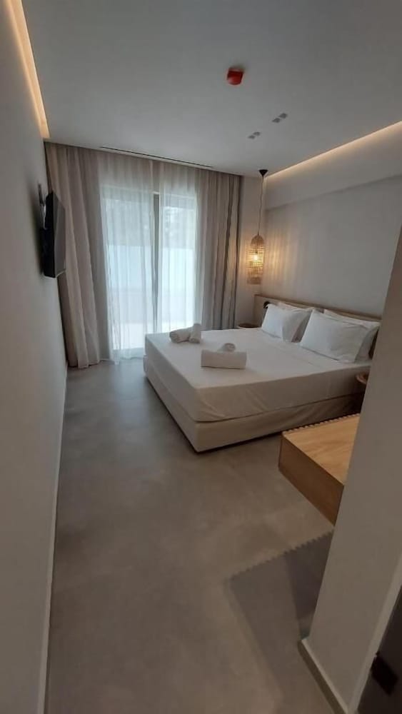 Junior Suite, With Private Mini Jacuzzi Pool