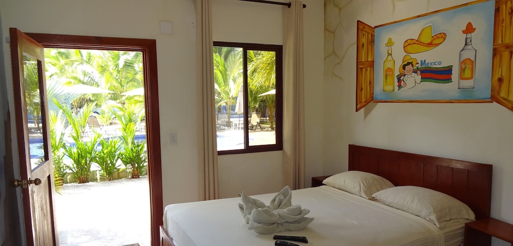 Double or Twin Room, Pool View photo 3