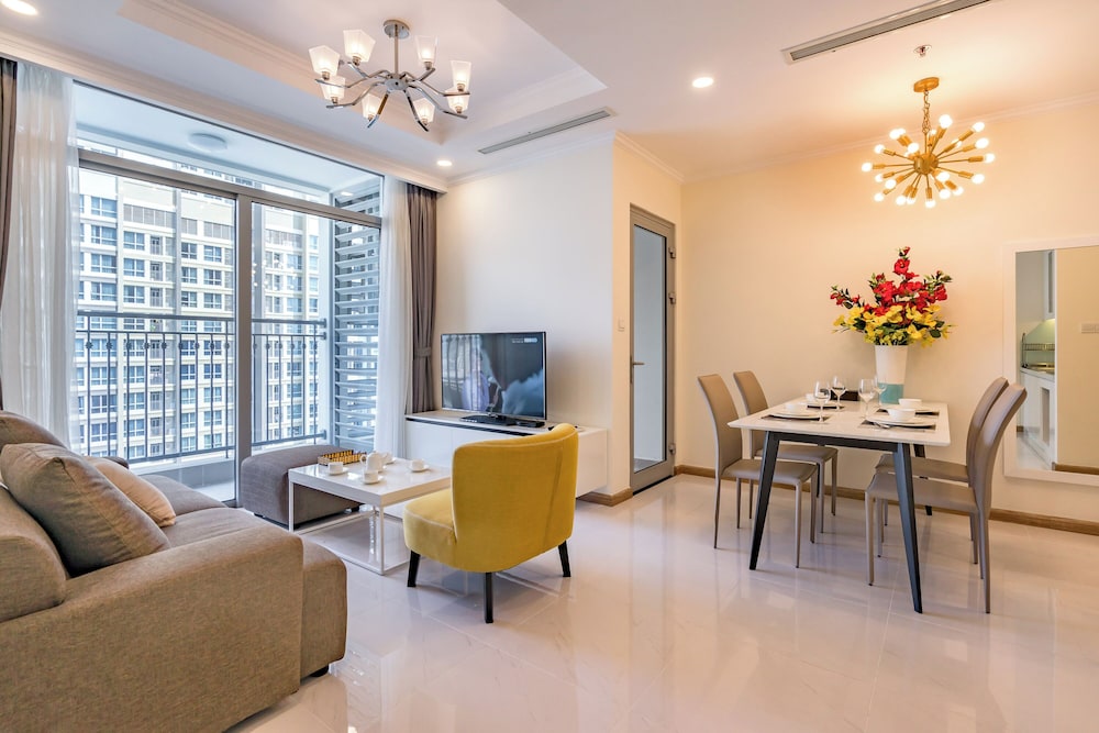 Apartment, 2 Bedrooms, City View photo 2