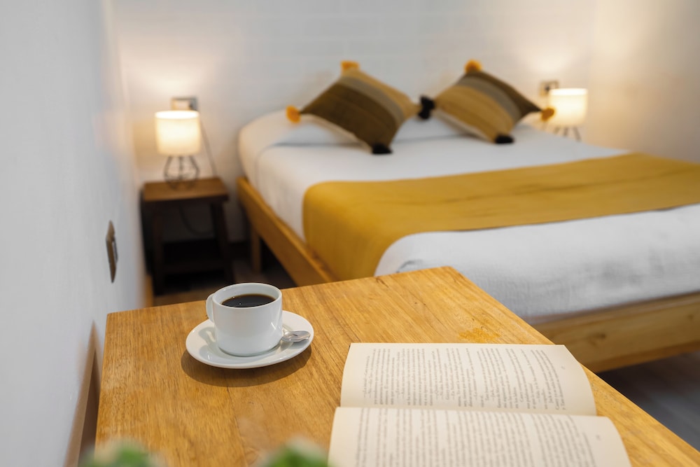 Standard Double Room - Photo 7