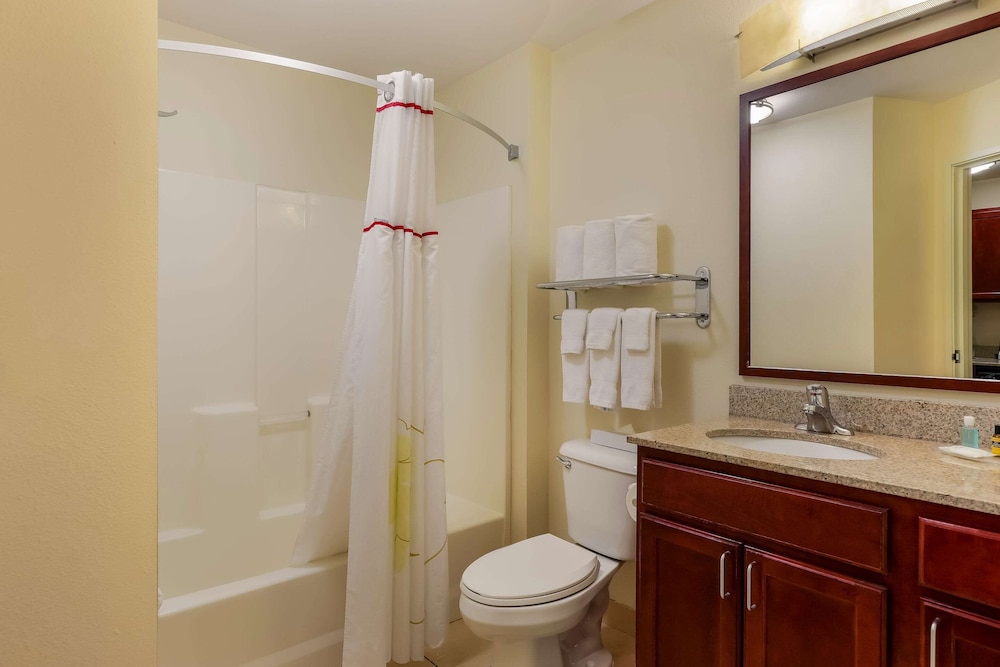 Room, 2 Queen Beds, Non Smoking (Efficiency) photo 2