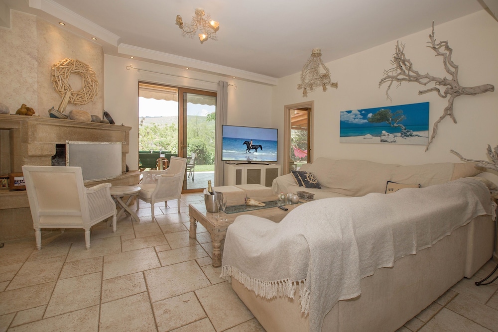 Family Apartment, 3 Bedrooms, Garden View