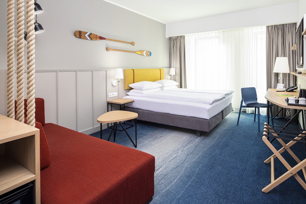 Standard Room, 1 Queen Bed with Sofa bed - Photo 1