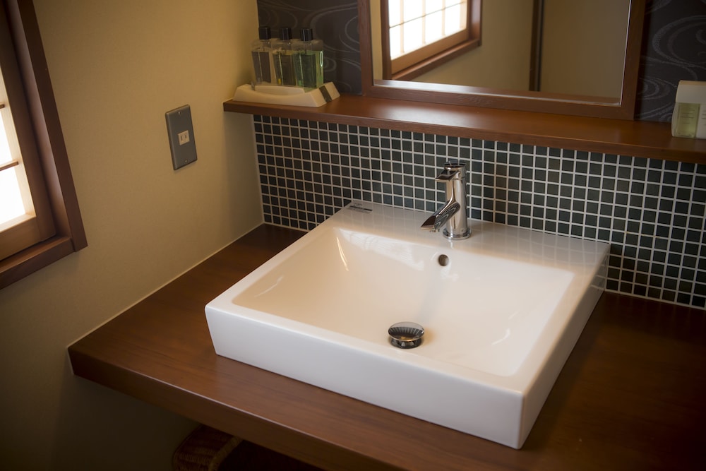 Modern Japanese-Style Twin Room with Ocean View, Room Only, Non Smoking photo 3