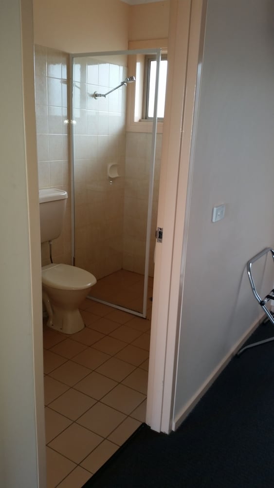 Standard Room, Non Smoking (3N Standard - sleeps 3) photo 2