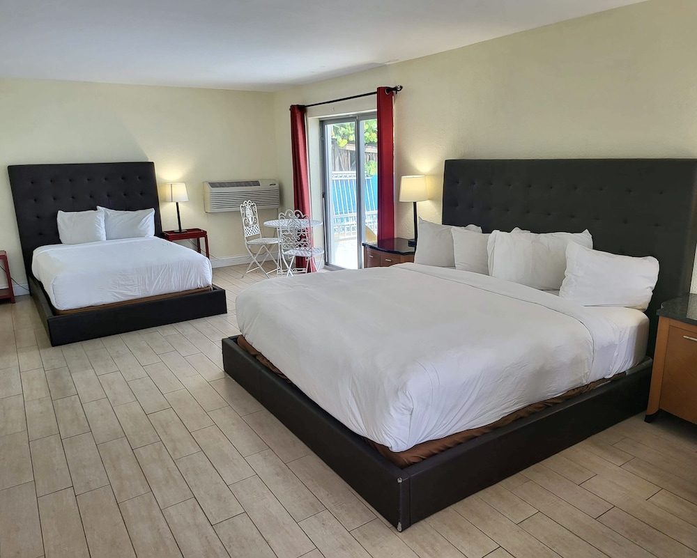 Premium Suite, Balcony, Oceanfront photo 1