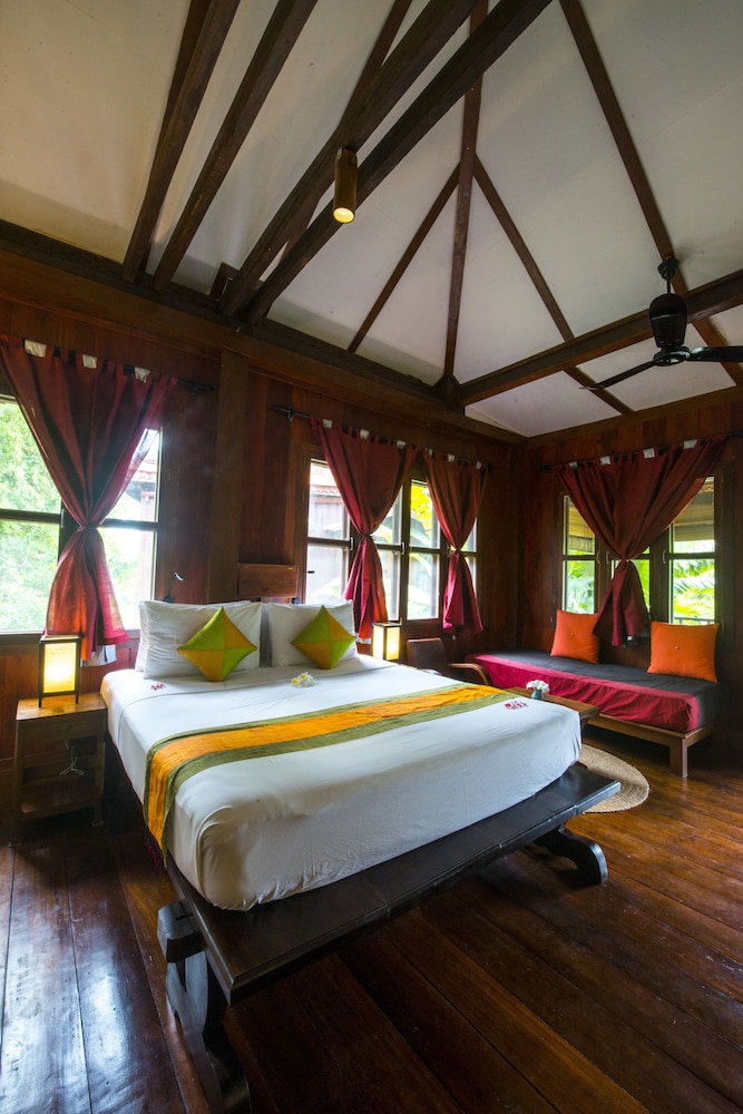 Deluxe Double Room, 1 King Bed, Balcony, Resort View photo 3