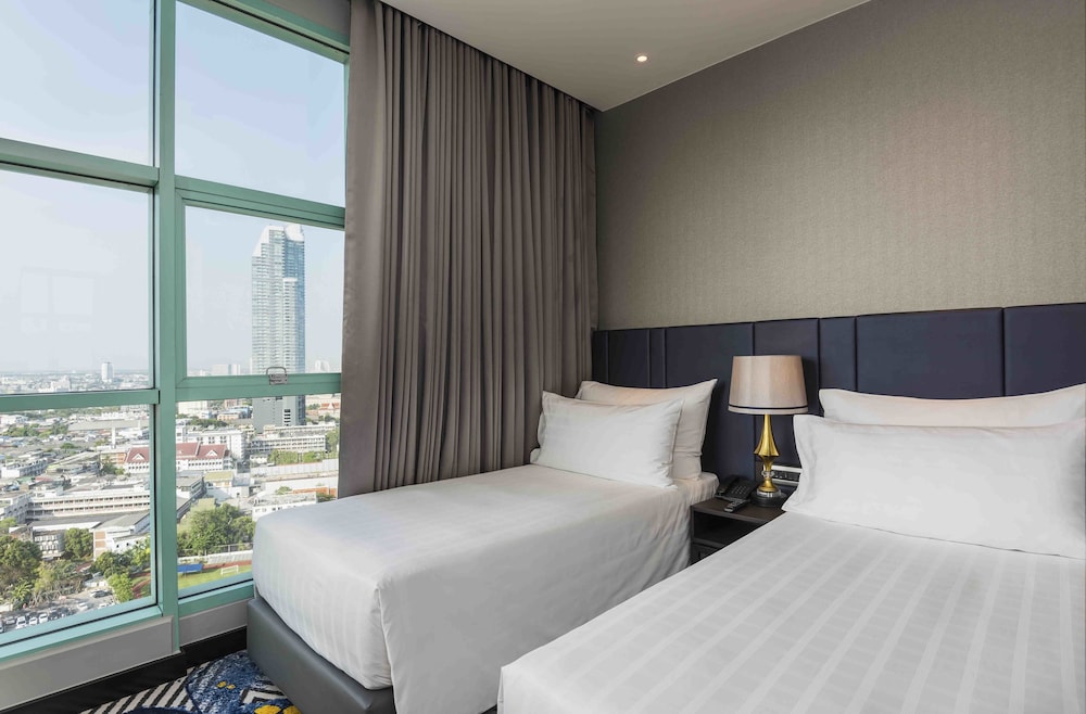 Two Bedroom Club Suite City View