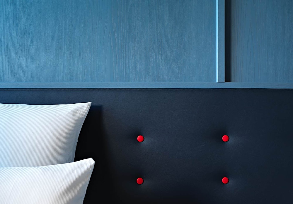 Standard Twin Room - Photo 4