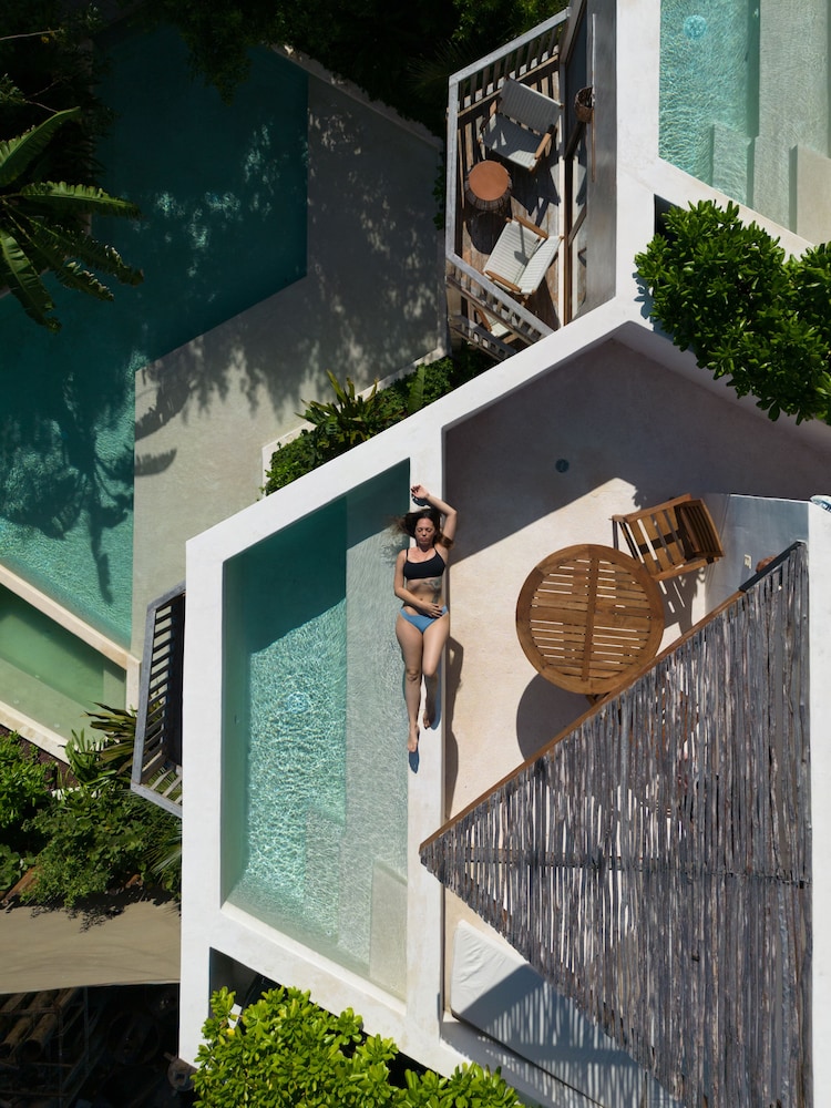 Rooftop Suite - Photo 5