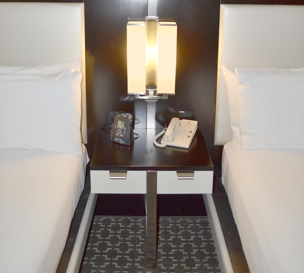 Room, 2 Double Beds, Accessible, Non Smoking - Photo 2